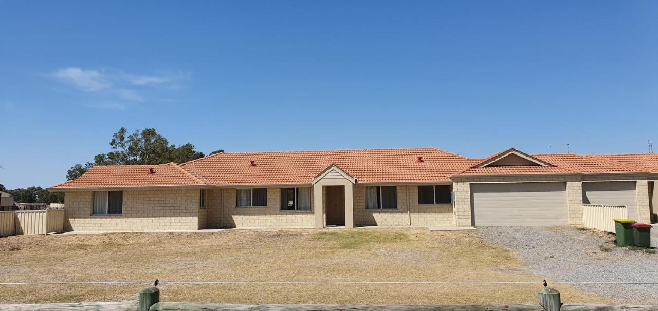 Pinjarra Caravan Park And Cabins Εξωτερικό φωτογραφία